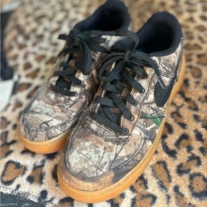 Nike Air Force 1 camo sneakers